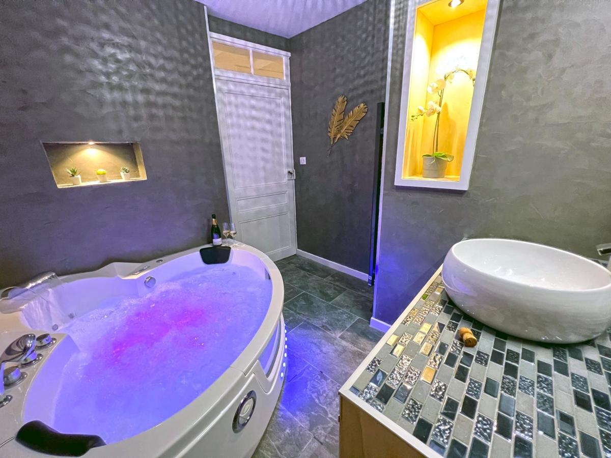 Gite Cosy Avec Jacuzzi Classe 3 Etoiles Poncin Экстерьер фото